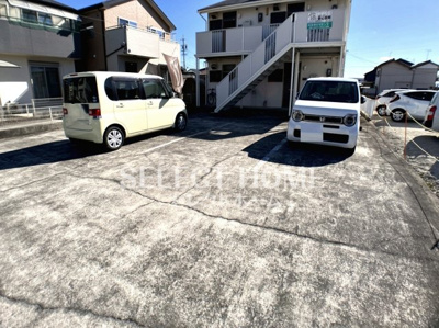 【駐車場】 | エレガンス稲荷 | カースペースがあります