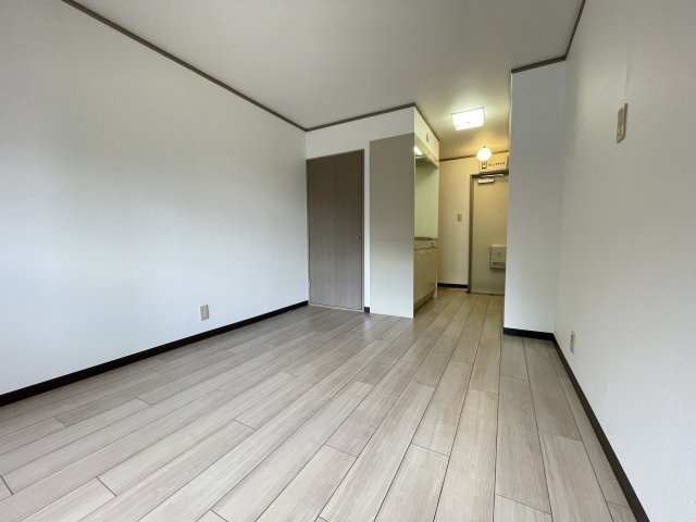 佐々ハイツの居間・リビング|おしゃれな居間です。