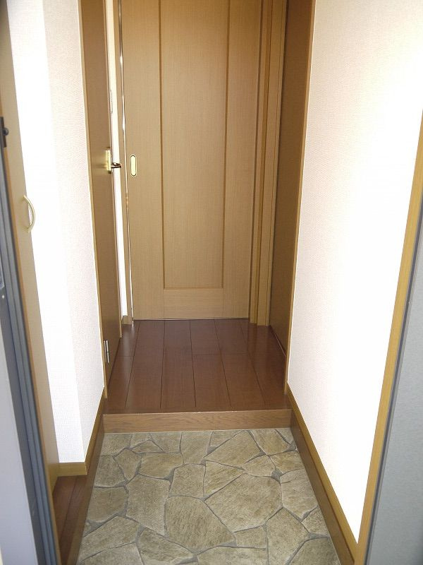 プレーヌハイツの玄関