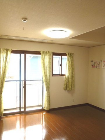 アーバンライフⅡの居間・リビング