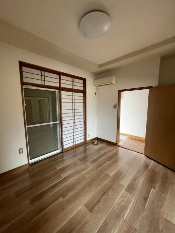 ハイツランバーAの居間・リビング