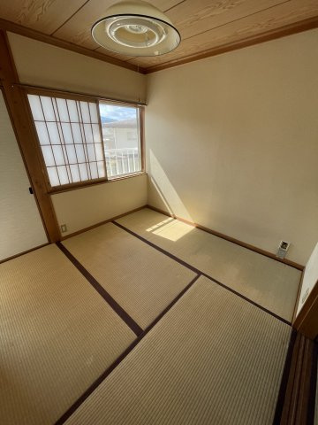 ハイツランバーAの和室