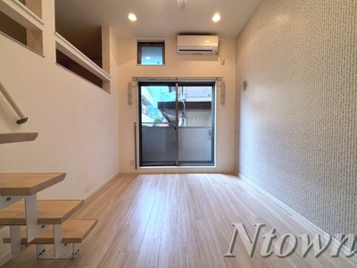 【居間・リビング】 | ルノンキュール | こちらのリビングで趣味の時間をお楽しみください