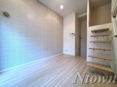 【居間・リビング】 | ルノンキュール | こちらのリビングで趣味の時間をお楽しみください