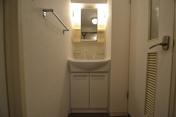 サンパレス２１御影山手の洗面所