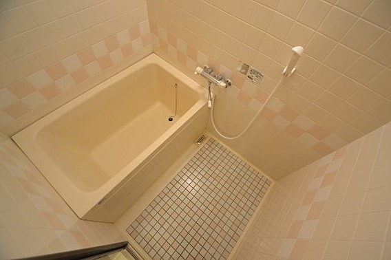 サンパレス２１御影山手の浴室