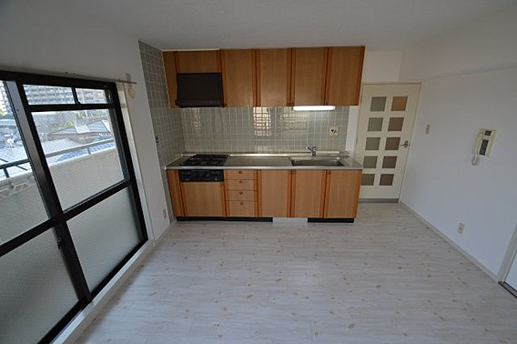 サンパレス２１御影山手の居間・リビング