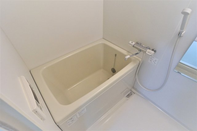 【浴室】 | セントラルパーク幕張本郷 | 日々の暮らしに欠かせないお風呂です※写真は別のお部屋です。