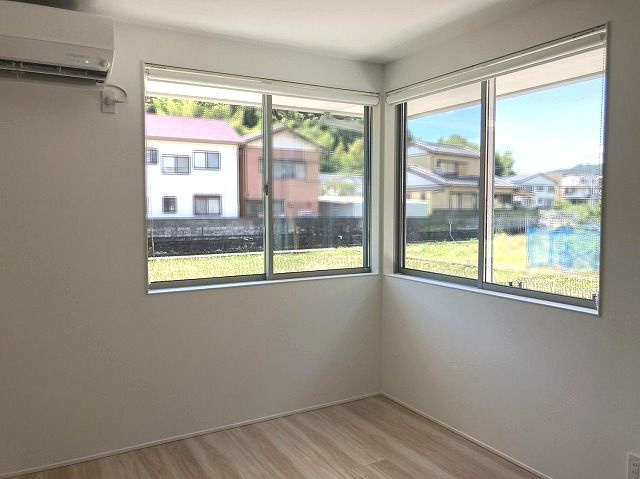 高知市朝倉甲　新築戸建ての洋室
