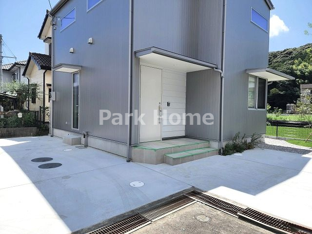 高知市朝倉甲　新築戸建ての駐車場