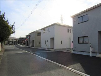 【前面道路含む現地写真】 | 前面道路含む現地写真です