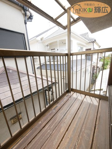 加古川市野口町北野　中古戸建のバルコニー