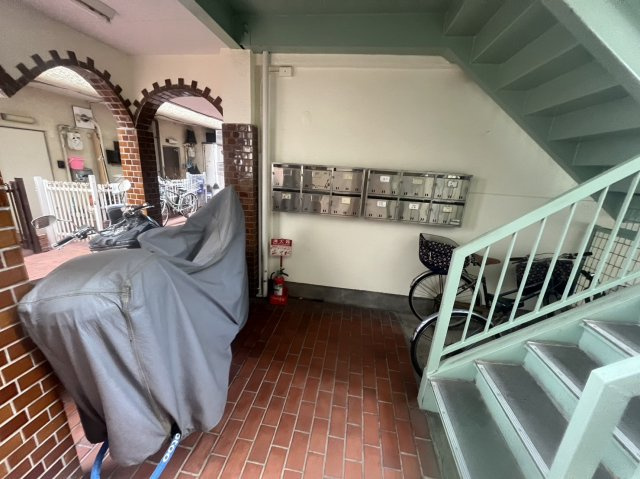 プラザ武庫之荘四番館の外観