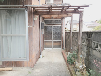 【エントランス】 | 吉岡貸家Ⅰ