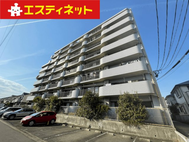 半田第３ロイヤルマンションの外観