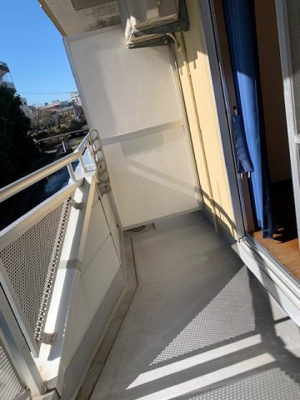 【バルコニー】 | シティーハウスにしまち | 外からの目が気にならないバルコニーで洗濯物が干せます