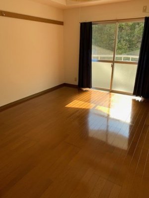 【洋室】 | シティーハウスにしまち | コンパクトで使いやすい洋室です