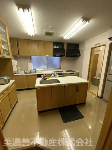 ６０１４９　本巣市佐原保養所のキッチン