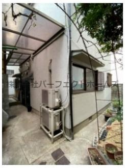 岡東町テラスのエントランス|清潔なエントランスです