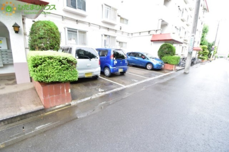 宮原パークハイツの駐車場