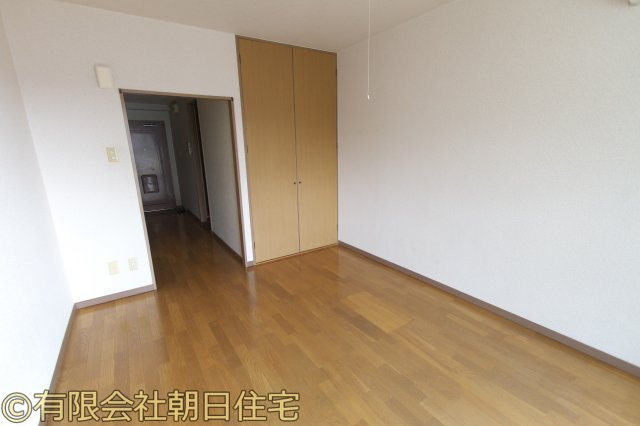 シルティーハイツおかのの居間・リビング