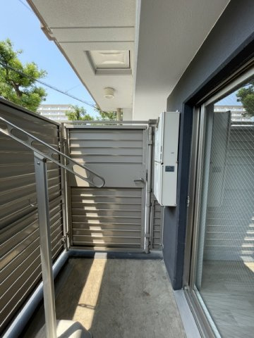 メゾンキコー難波南のバルコニー