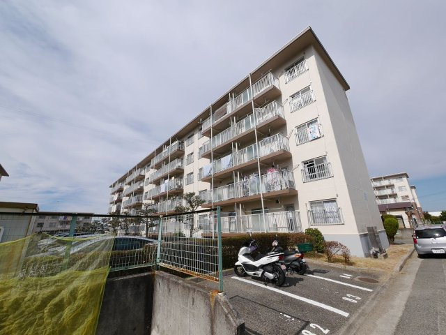 東垂水5号棟の外観