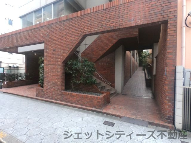 【エントランス】 | 岡本ビル