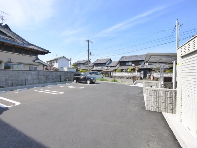 ルナ　ハイツⅡの駐車場|カースペースがあります