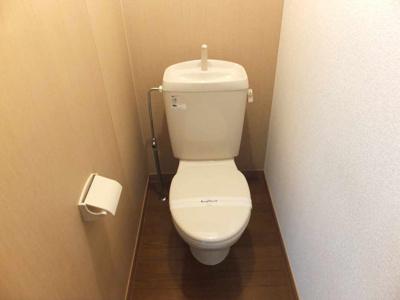 【トイレ】 | レオパレスSAKAE | 画像10