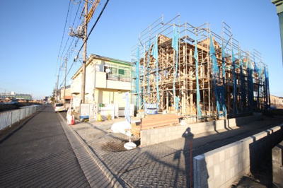 【前面道路含む現地写真】 | 三郷市岩野木2期　2号棟4290 | 前面道路含む現地写真です