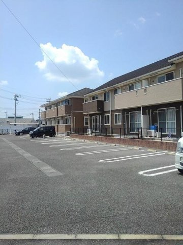 レジデンス稲富　Ｂの駐車場