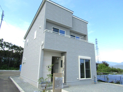 【外観】 | エンゼルハウス甲斐市龍地③ | 外観もきれいです