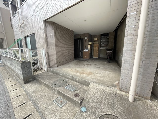 佐々ハイツのエントランス|建物入り口