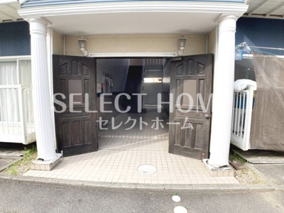 【エントランス】 | コーポラスノベルティC棟 | 毎日通るエントランスはこのようになっています