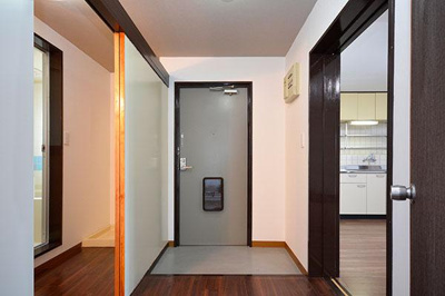 【玄関】 | キャロン・エスポワール | キャロン・エスポワール ※同タイプの室内写真です