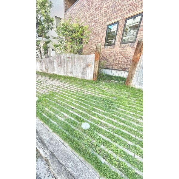 桃山町2丁目戸建　　刈谷市近郊の賃貸はクラスホーム刈谷店の駐車場