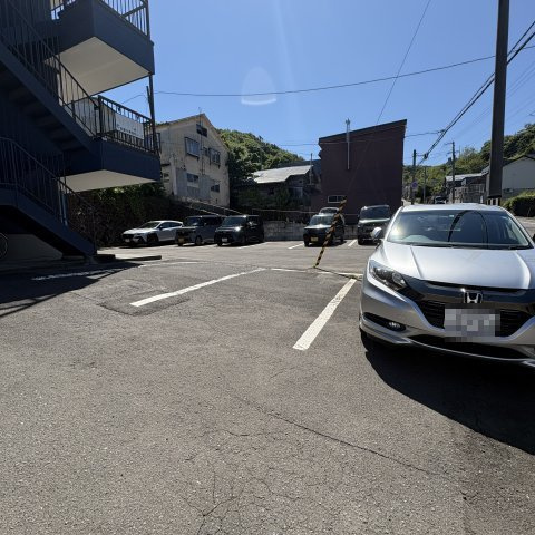 ハイツTATの駐車場