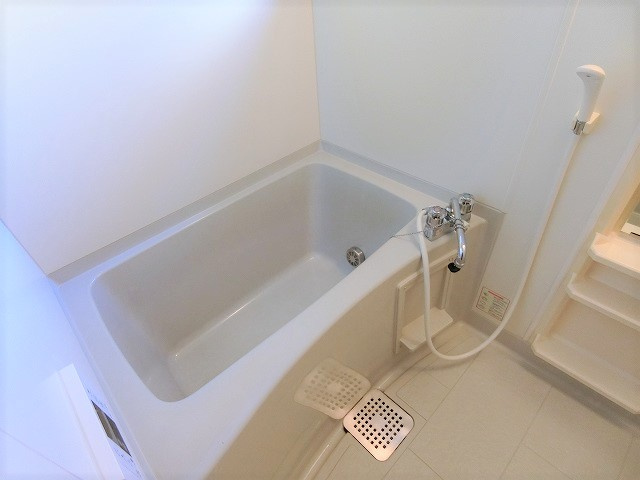 エーデルハイムスズキBの浴室