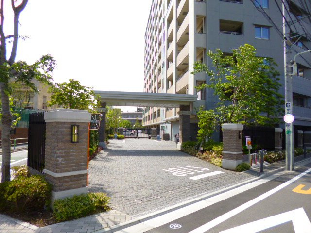 Brillia巣鴨のエントランス