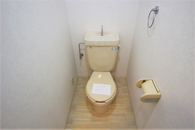 メゾンパルフェートのトイレ