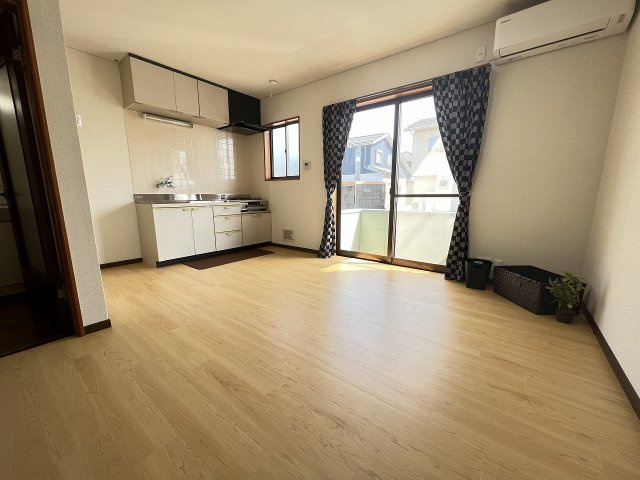 レーベ柿崎の居間・リビング