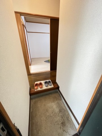 レーベ柿崎の玄関