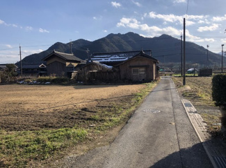 【前面道路含む現地写真】