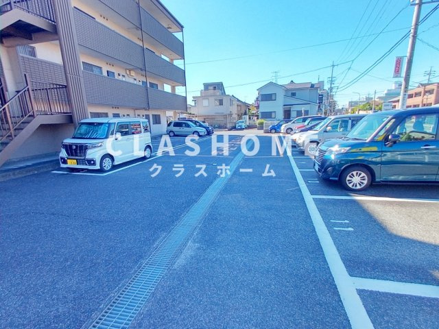 Limpia　八千代の駐車場
