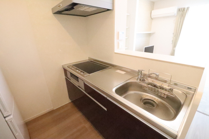 アドバンスのキッチン|電子レンジ、冷蔵庫つきキッチン