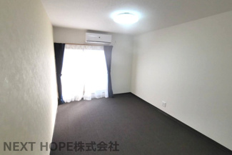 【洋室】 | 【収益】尼崎市瓦宮２丁目中古テラスハウス | 2階洋室です♪エアコン付きです！！