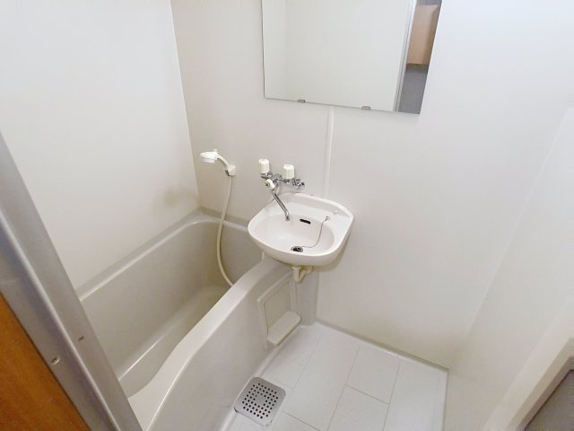イーストセブンの浴室