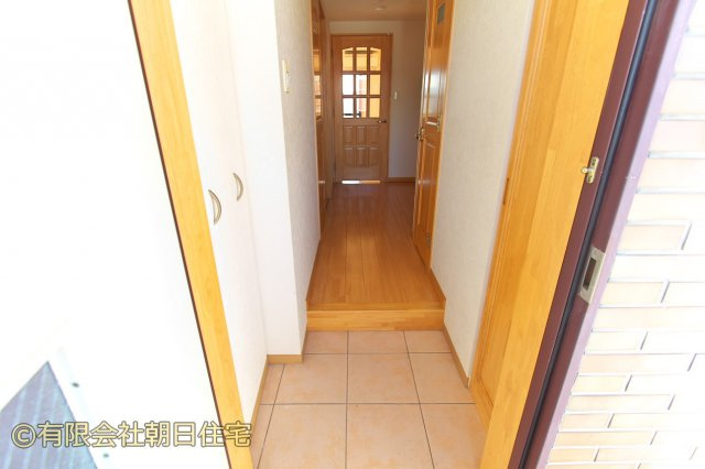 ｅｓｔ　ｂｒｉｃｋ　ｋｏｋｕｓａｉ　ｄａｉ　ｍａｅの玄関