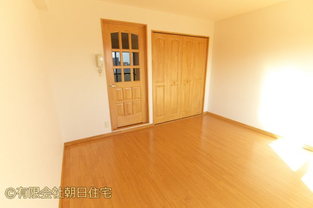 ｅｓｔ　ｂｒｉｃｋ　ｋｏｋｕｓａｉ　ｄａｉ　ｍａｅの居間・リビング